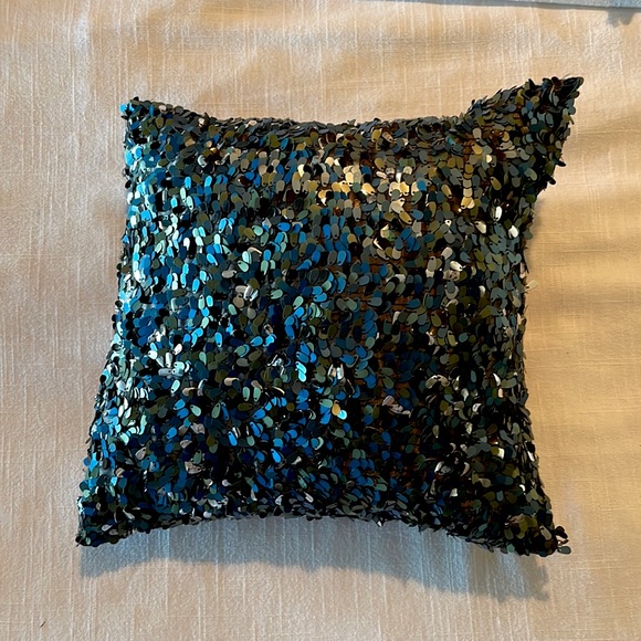 Square Satin sequence pillow multi color - Picture 1 of 2